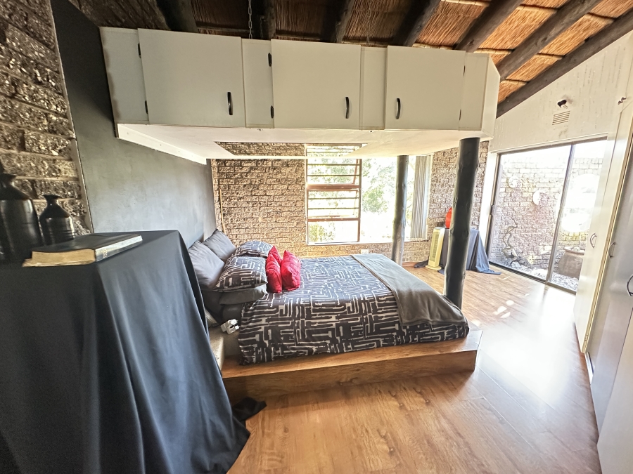 4 Bedroom Property for Sale in Sedgefield Central Western Cape